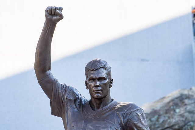 Tom brady arrives at his statue unveiling ceremony in Foxborough 