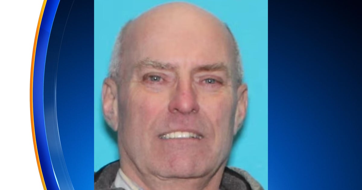 Manhunt underway for naked suspect after 2 officers shot in central Illinois 