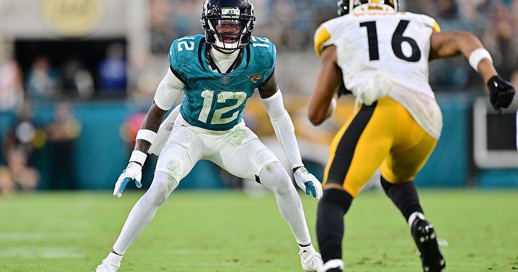 Travis Hunter plays offense and defense in pro debut as Jaguars lose to Steelers in preseason