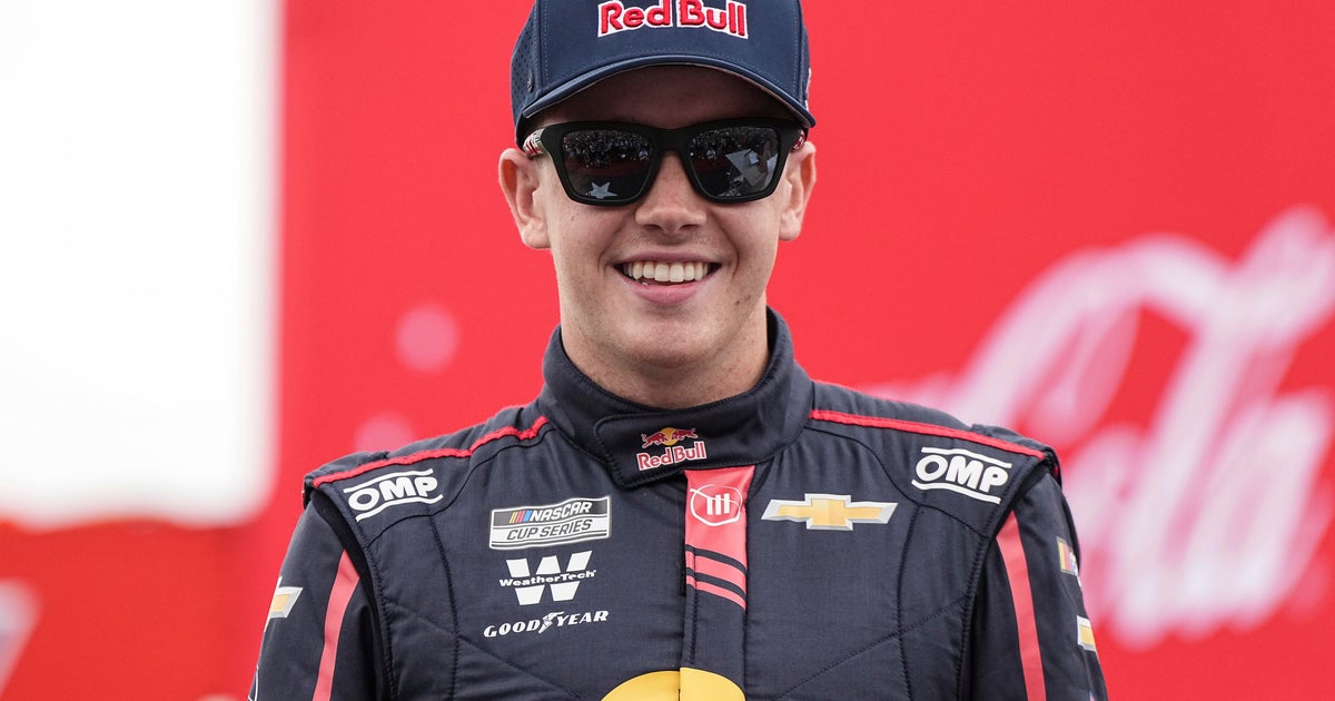 NASCAR driver Connor Zilisch breaks collarbone after falling from his vehicle in victory lane NASCAR driver Connor Zilisch breaks collarbone after falling from his vehicle in victory lane