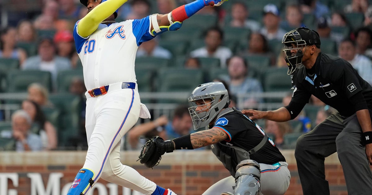 Braves sweep Marlins in historic doubleheader with first female umpire 