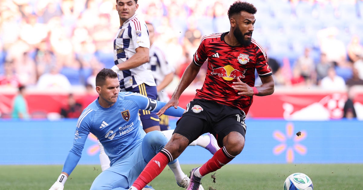 Choupo-Moting scores twice to rally Red Bulls past Real Salt Lake 2-1 