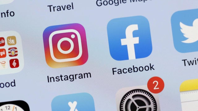 0811-cmo-insta.jpg 