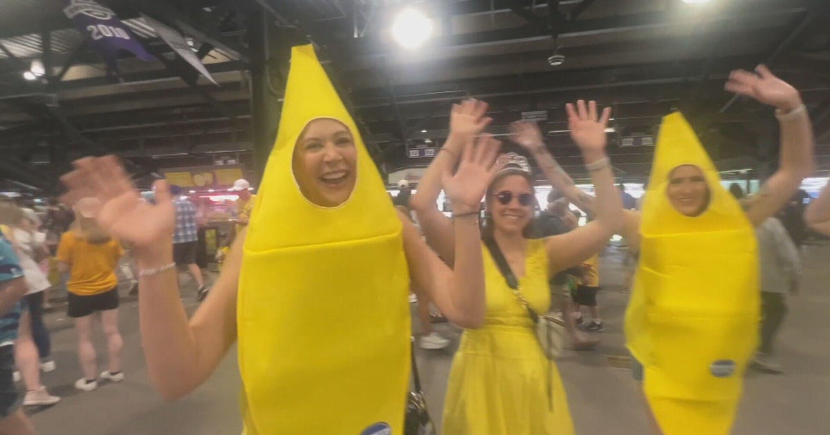 Savannah Bananas bring in record crowds, business boost to Denver’s ballpark district