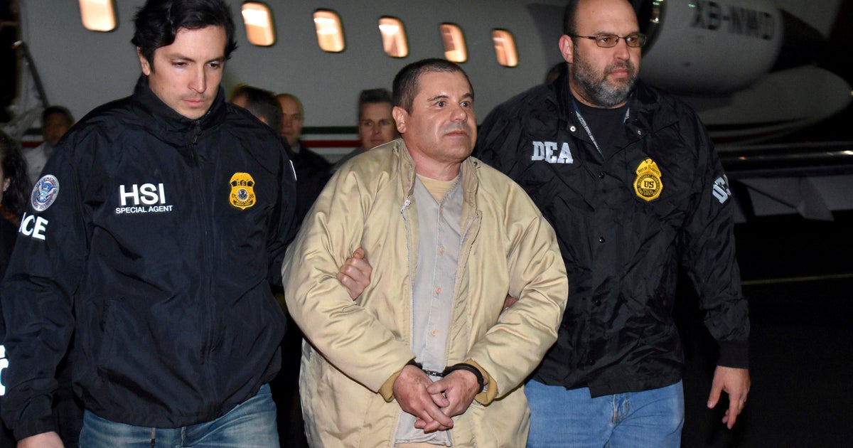 Hometown of infamous cartel chief “El Chapo” hit by drone assaults, forcing residents to flee Hometown of infamous cartel chief “El Chapo” hit by drone assaults, forcing residents to flee