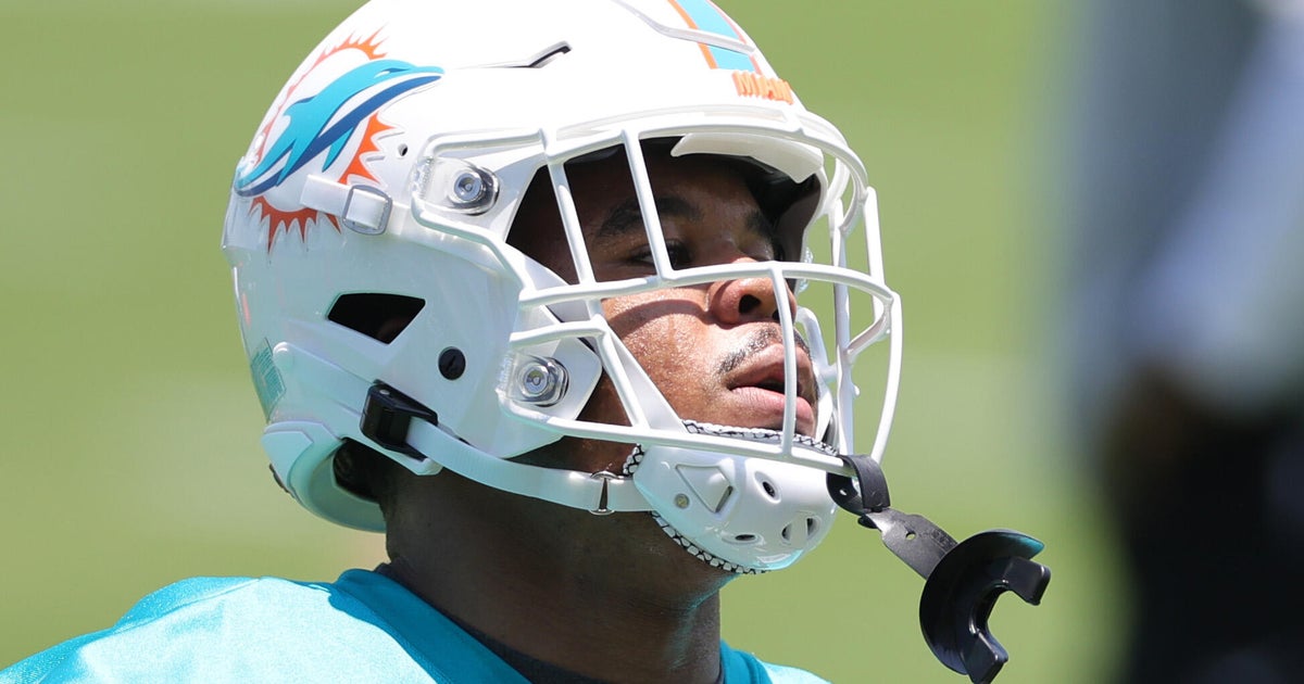 Miami Dolphins linebacker Chop Robinson injured during practice, carted off field