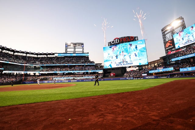 Pete Alonso #20 of the New York Mets rounds the bases after hitting a two-run home run during the third inning at Citi Field on August 12, 2025 in New York City. 