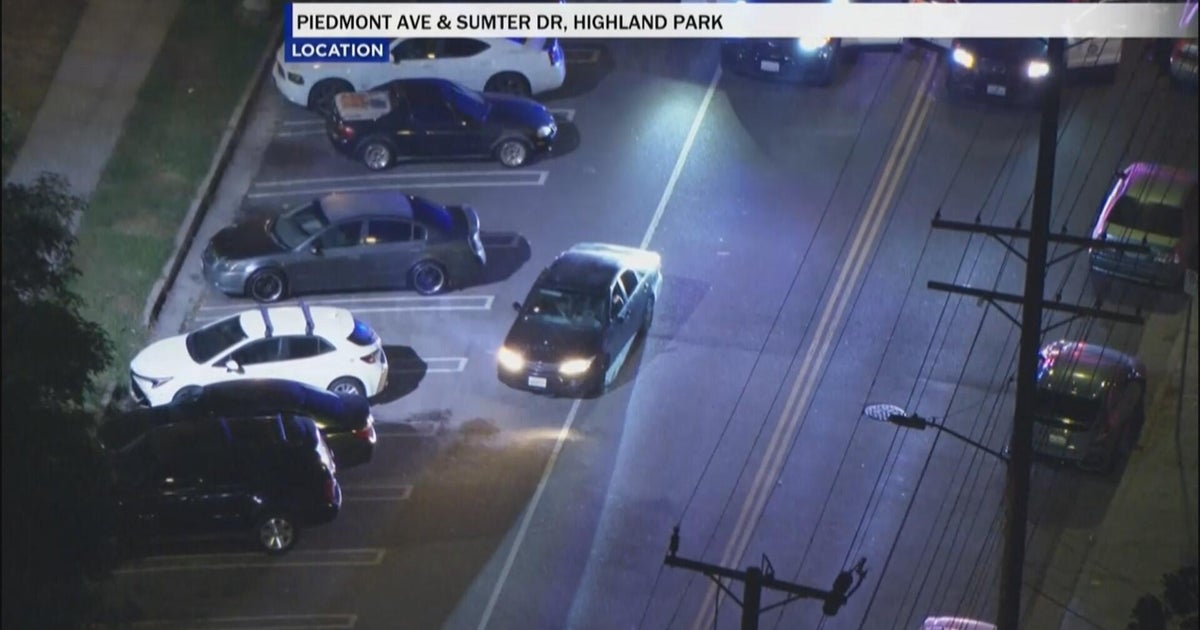 Armed suspect leads LAPD on pursuit through Highland Park 