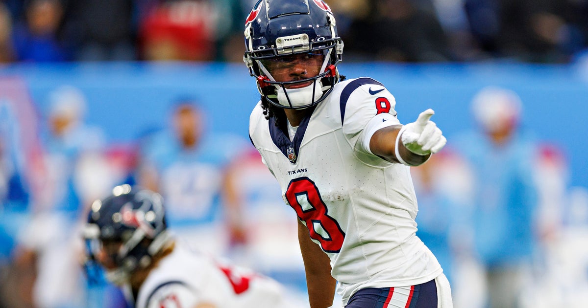 Eagles acquire WR John Metchie in trade with Texans, source says 