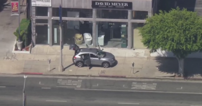 Bomb squad investigating suspicious device in Mid-City Los Angeles 