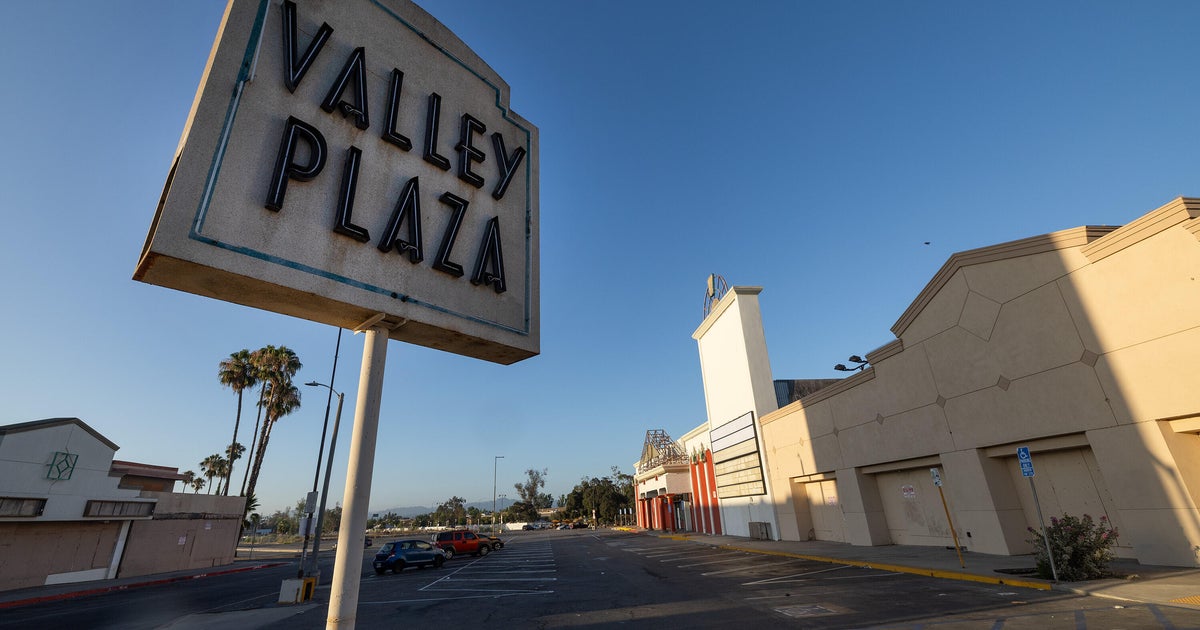 L.A. city leaders declare Valley Plaza shopping center a public nuisance 