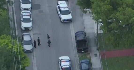 Boy in stable condition after shooting in Miami, police say - CBS Miami