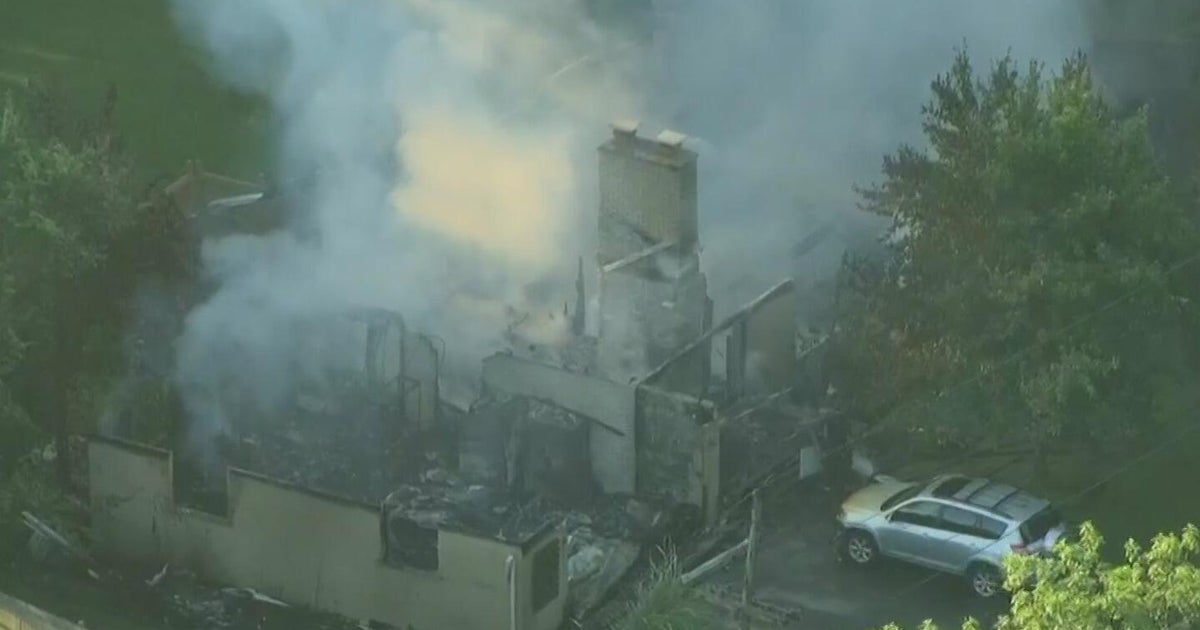 Fire destroys home in Lemont, Illinois 
