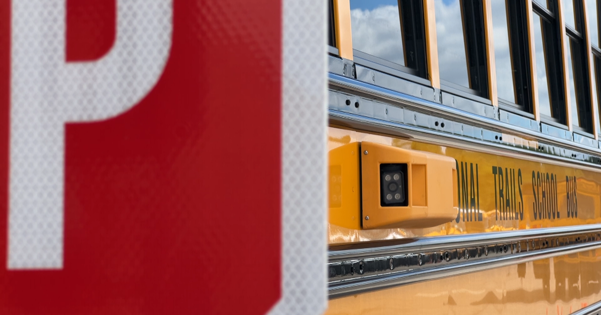 Detroit school district installs cameras on buses 
