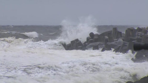 set-up-vo-nj-storm-wcbsetxu-hi-res-still-00-00-0512.jpg 