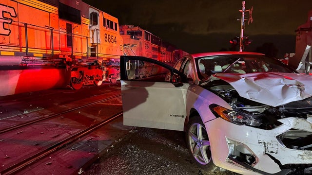 88th-train-vs-car-2-south-adams-fire-on-fb.jpg 