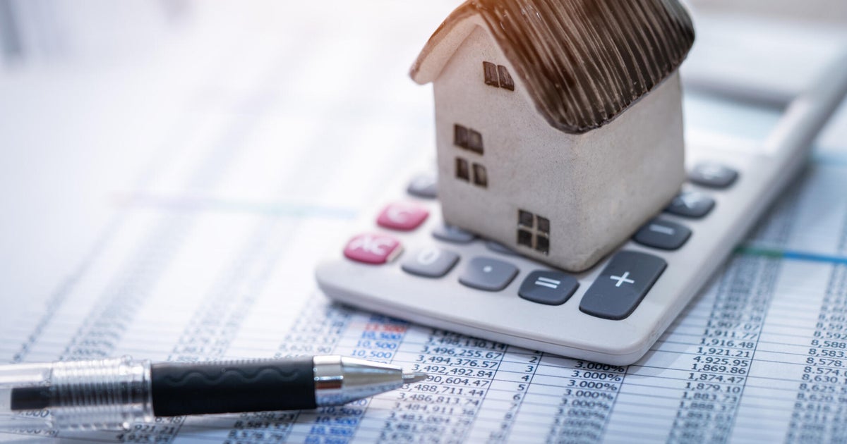 Will you finally be able to refinance your mortgage this fall? Here's what some experts predict. 