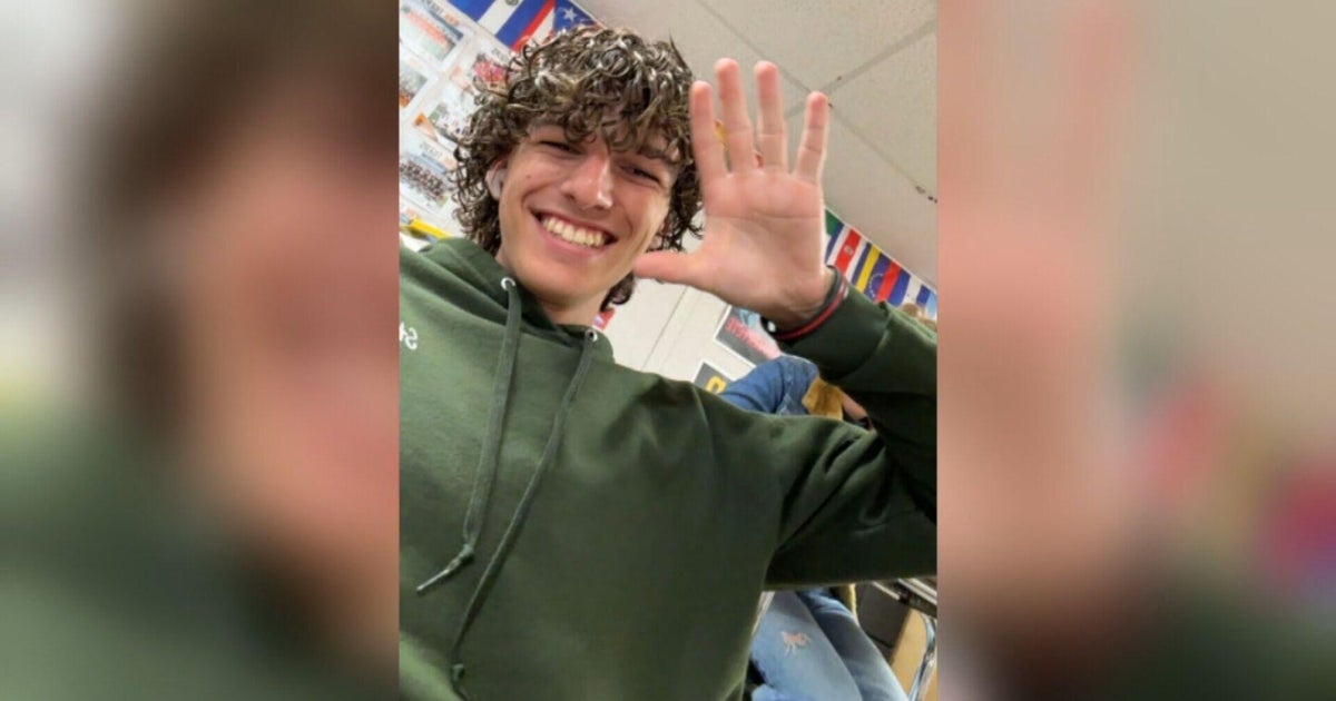 Friends pay tribute to Colorado teen who died in car accident with memorial cycling event
