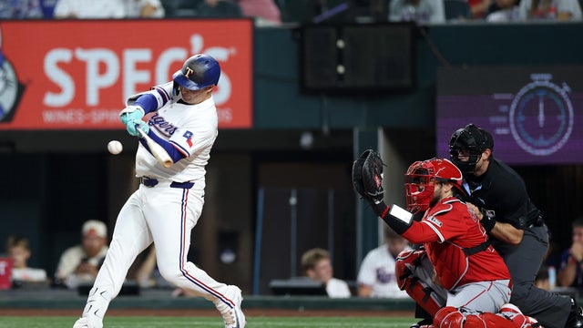 Los Angeles Angels v Texas Rangers 