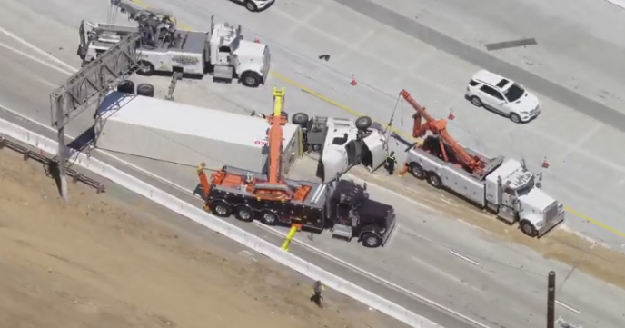 All lanes of southbound 71 Freeway closed in Chino Hills after big rig ...