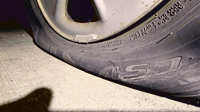 apt-complex-tires-slashed-10pkg-transfer-frame-573.jpg 
