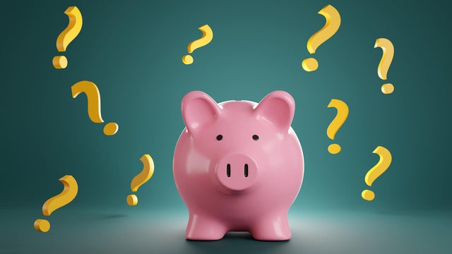 Pink piggy bank surrounded by many yellow question marks on green background. Illustration of the concept of financial decisions and investment advice 