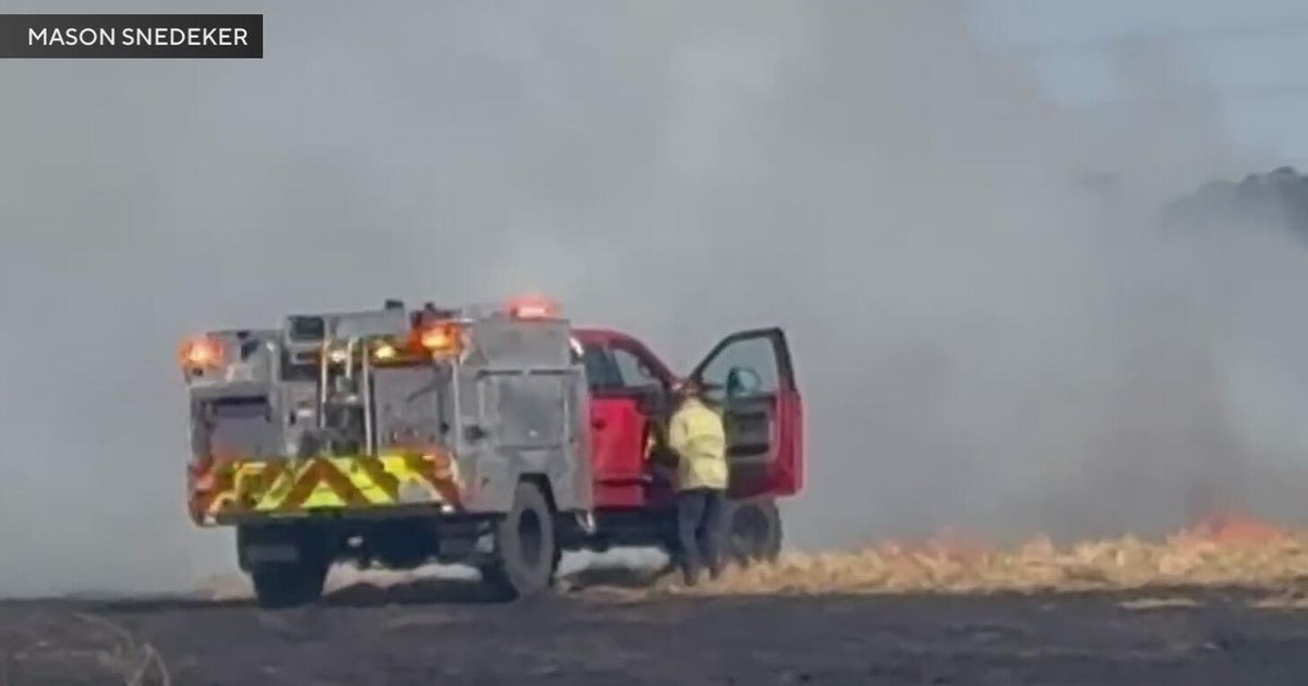Fairfield firefighters battle grass fire near Highway 12 - CBS Sacramento