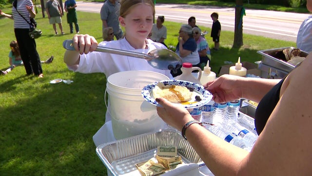 530p-pkg-pancakes-wcco8md1-00-01-2123.jpg 