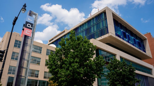 NPRs Editor-In-Chief Edith Chapin Announces She Is Stepping Down Following Congressional Funding Cuts 