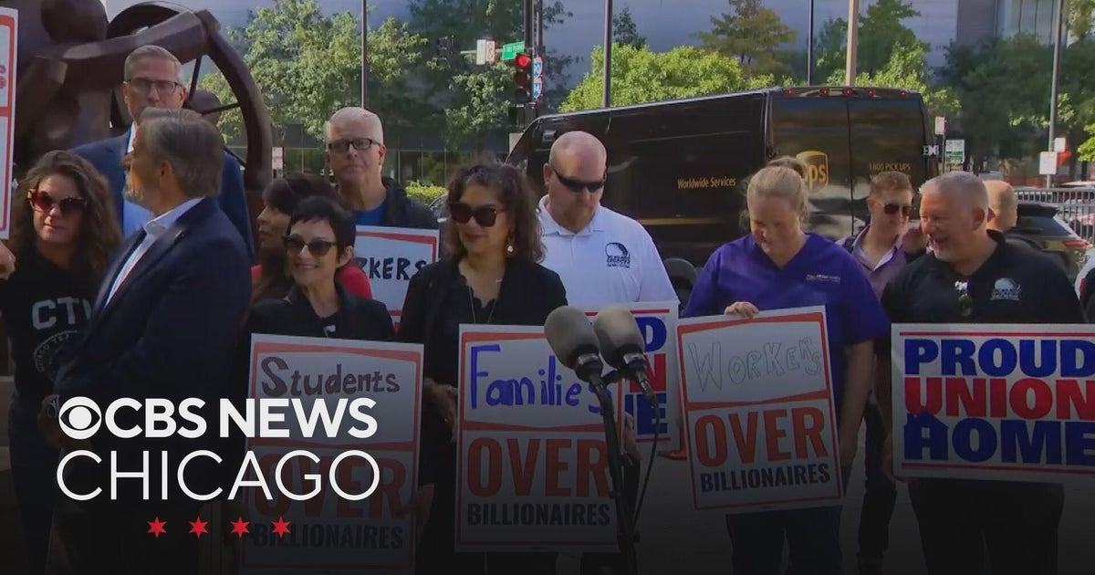 Chicago Labor Day rally, march opposes Trump policies, ICE operations ...