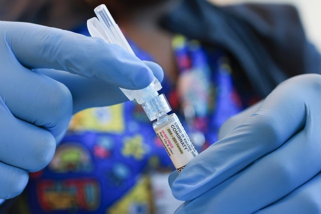 Federal Government Ends Covid Vaccine Recommendations For Children And Pregnant Women 