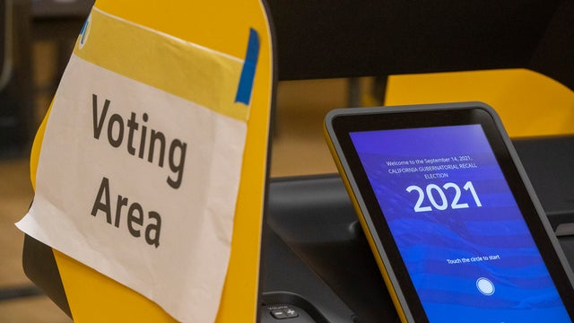 Electronic voting booth for the gubernatorial recall election 