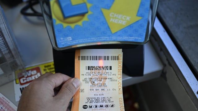 US Powerball jackpot climbs to $950 Million 