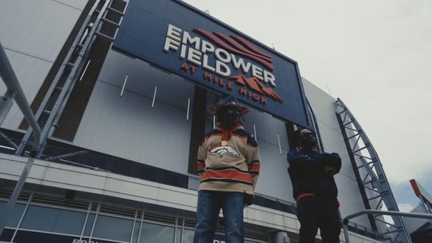broncos-anthem-93pkg-frame-2514.jpg 
