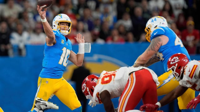 Chiefs Chargers Football 