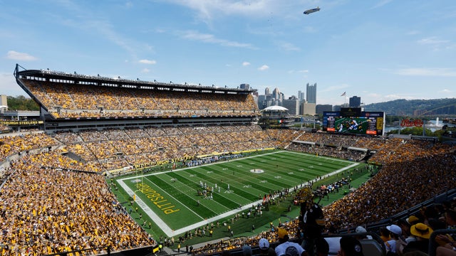 Los Angeles Chargers v Pittsburgh Steelers 