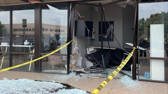 car-into-building-1-dougco-so-tweet.jpg 
