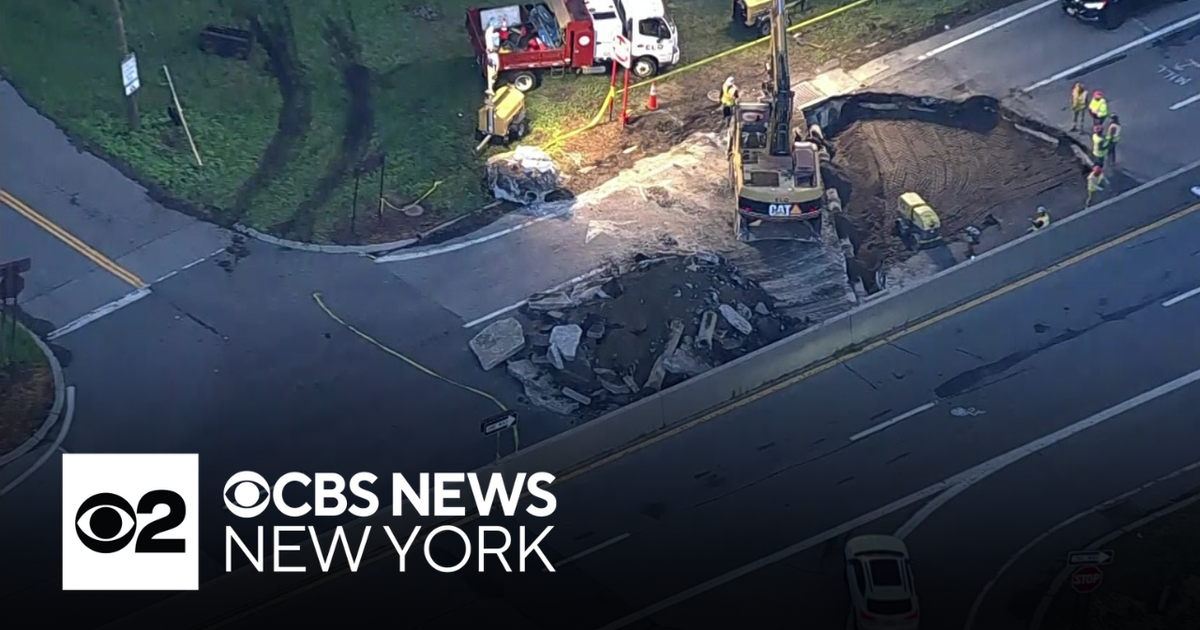 Saw Mill River Parkway Collapse Closes Lanes Westchester County