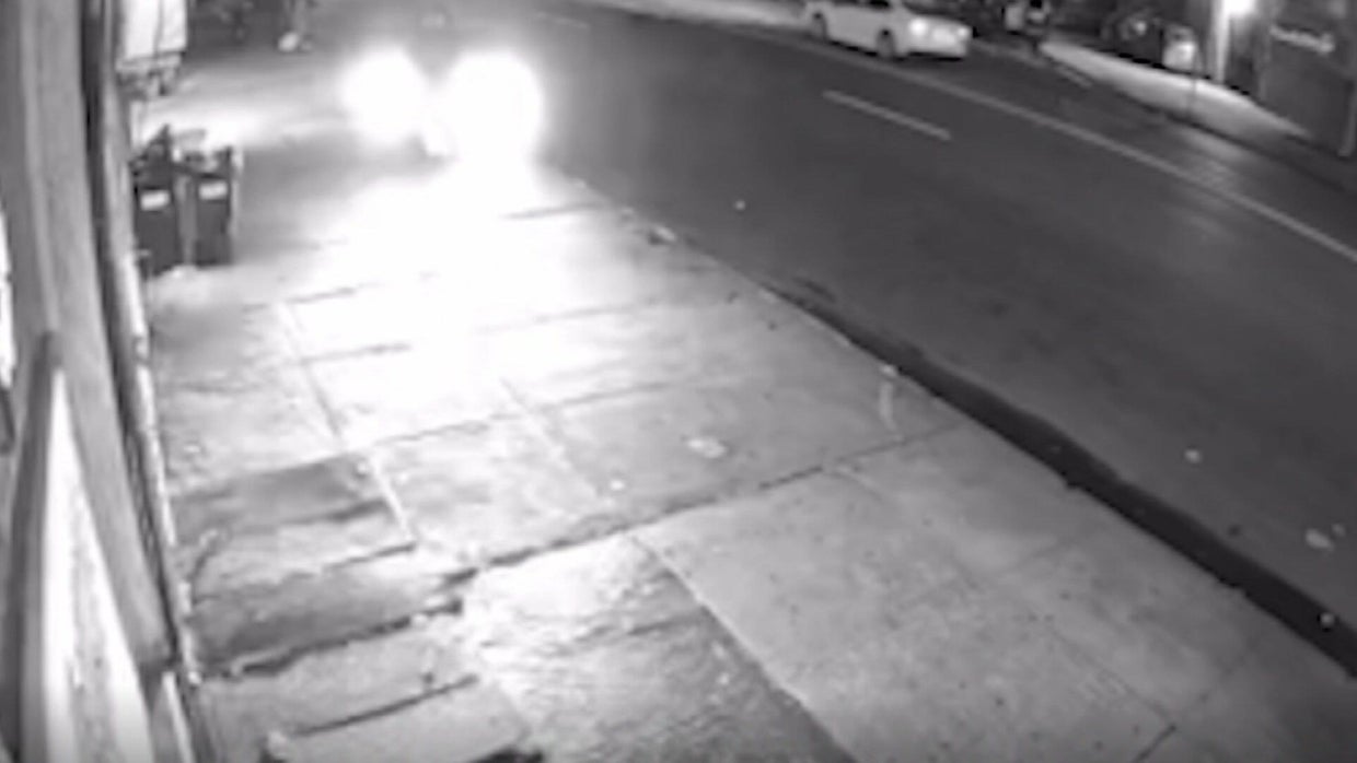Video shows deadly Brooklyn crash that split car in two - CBS New York