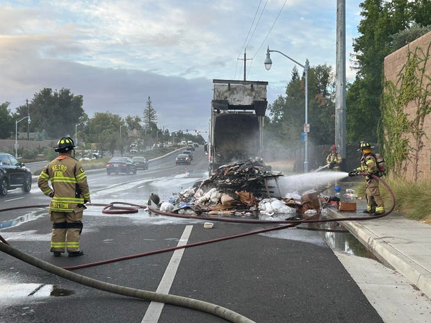 garbage-truck-load-fire-east-sacramento.jpg 