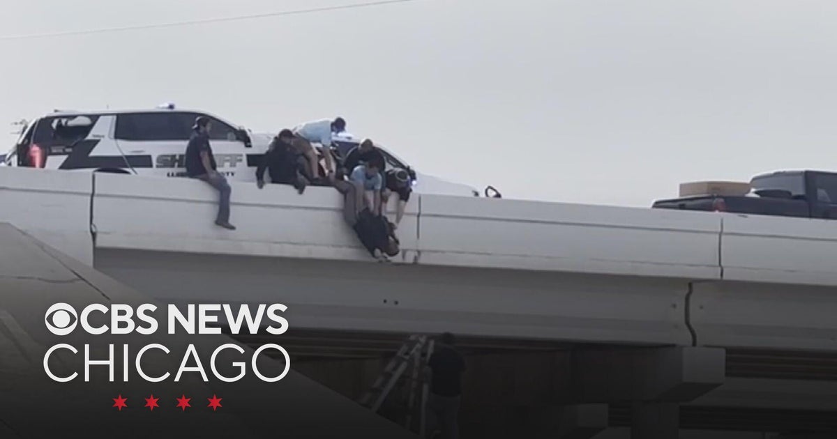 Texas Deputies Rescued After Lubbock Overpass Crash