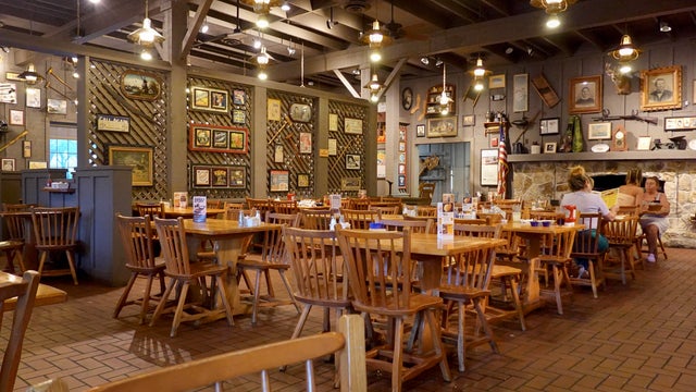 Cracker Barrel To Abandon Its Planned Logo Change After Public Backlash 