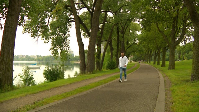 4p-pkg-walking-the-recovery-road-wcco8p3w-00-02-0308.jpg 