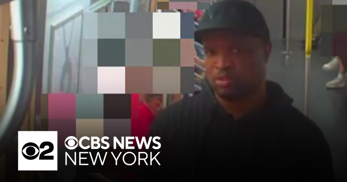 Manhunt for Queens murder suspect enters Day 3 - CBS New York