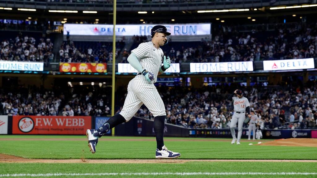 Aaron Judge hits 359th career homer, passing Hall of Famer Yogi Berra for 5th in Yankees history