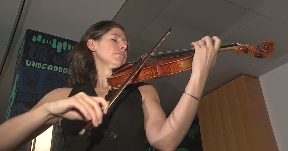 This violinist's music comforted people in NYC after 9/11 — when she was just 11
