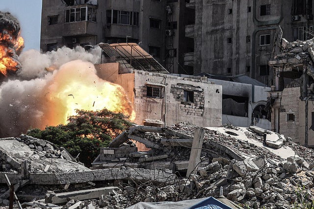 Israeli attack on the Rimal neighborhood of Gaza 