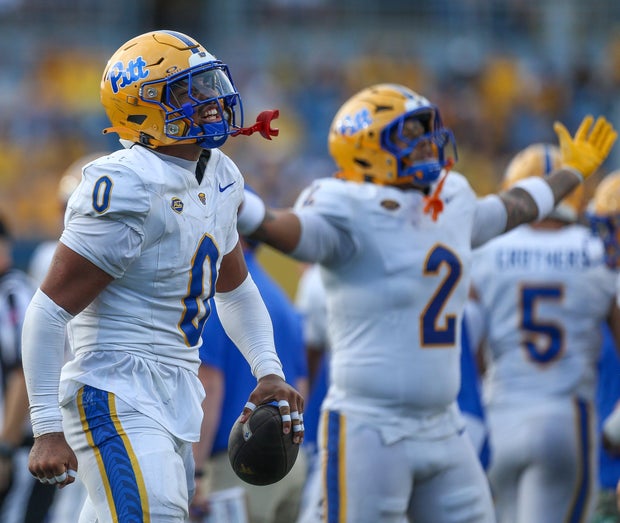 braylan-lovelace-interception-celebration.jpg 