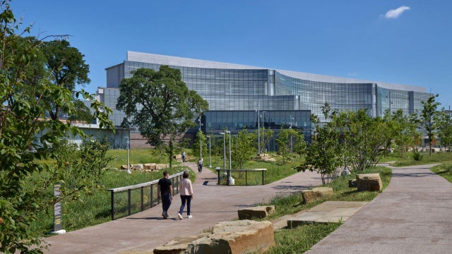 ford-new-hq-building-slider.jpg 