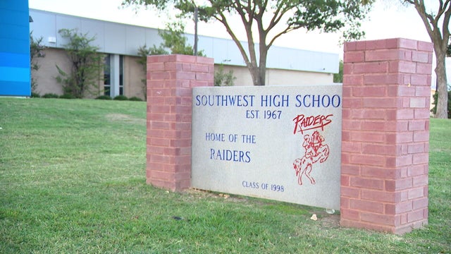 10p-bho-ll-vo-southwest-hs-band-beating.jpg 